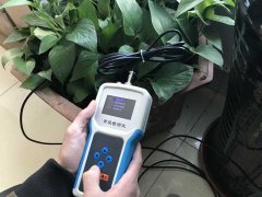土壤水分温度盐分PH测定仪，采集土壤多项参数